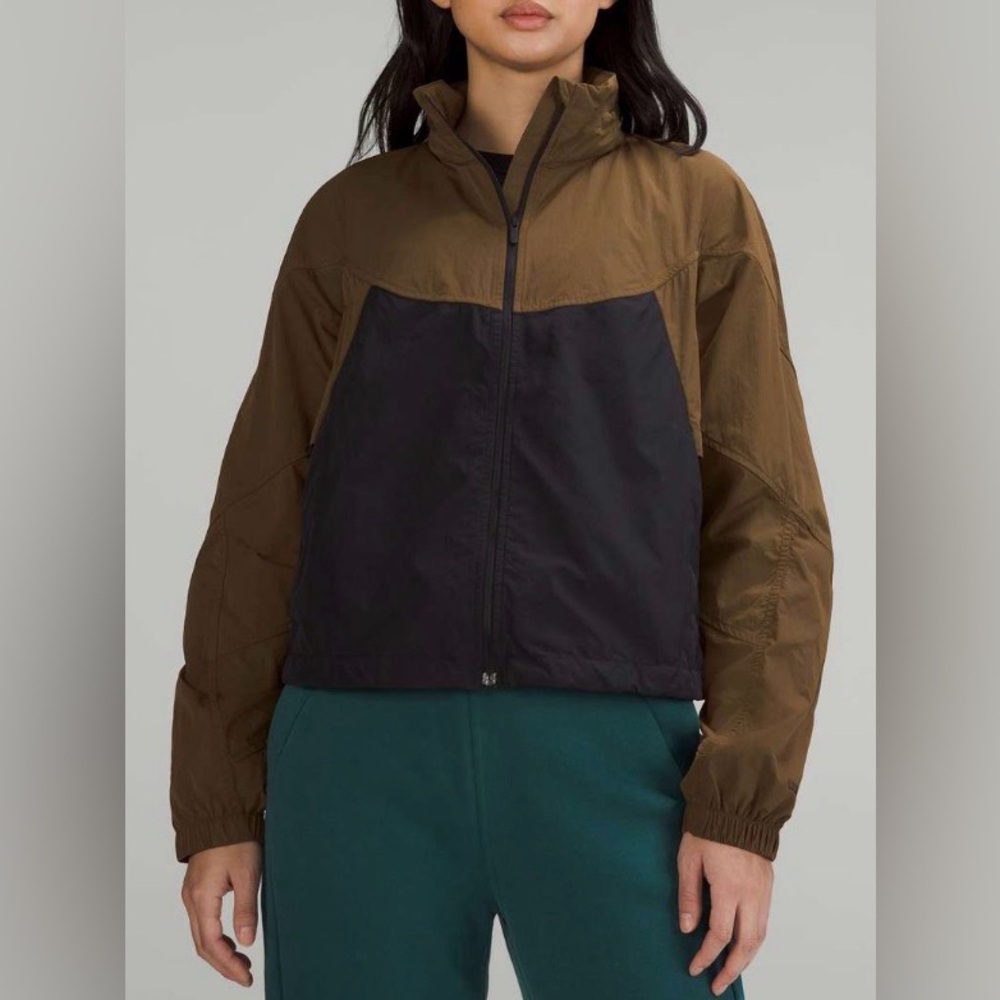 NWOT NEW Lululemon Evergreen Cropped Full-Zip Hoodie Deep Artifact / Black